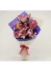 pembe lilyumlar buketi